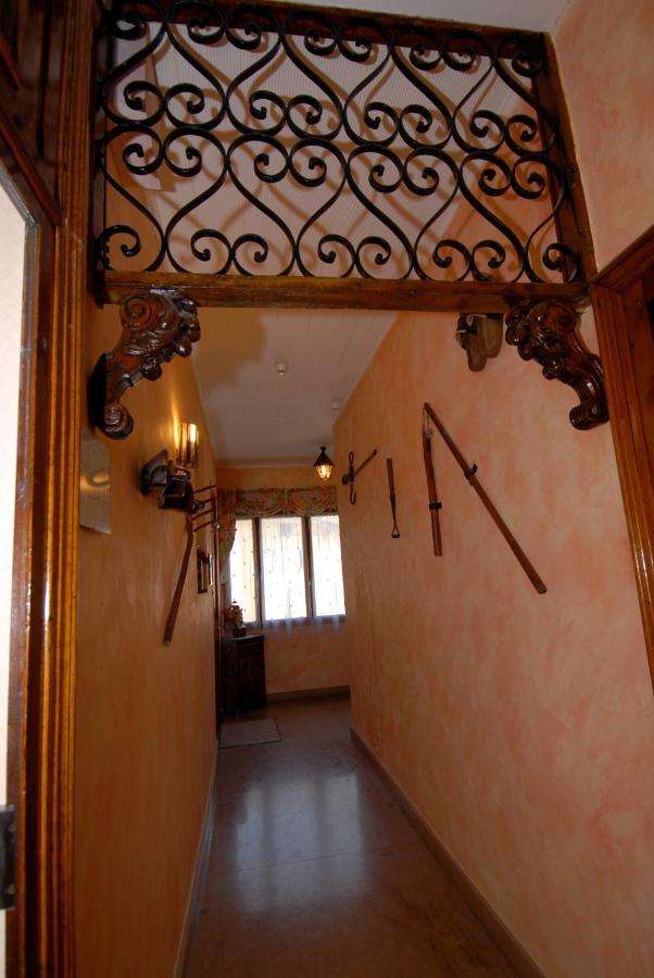 Hotel George Montmélian Kültér fotó